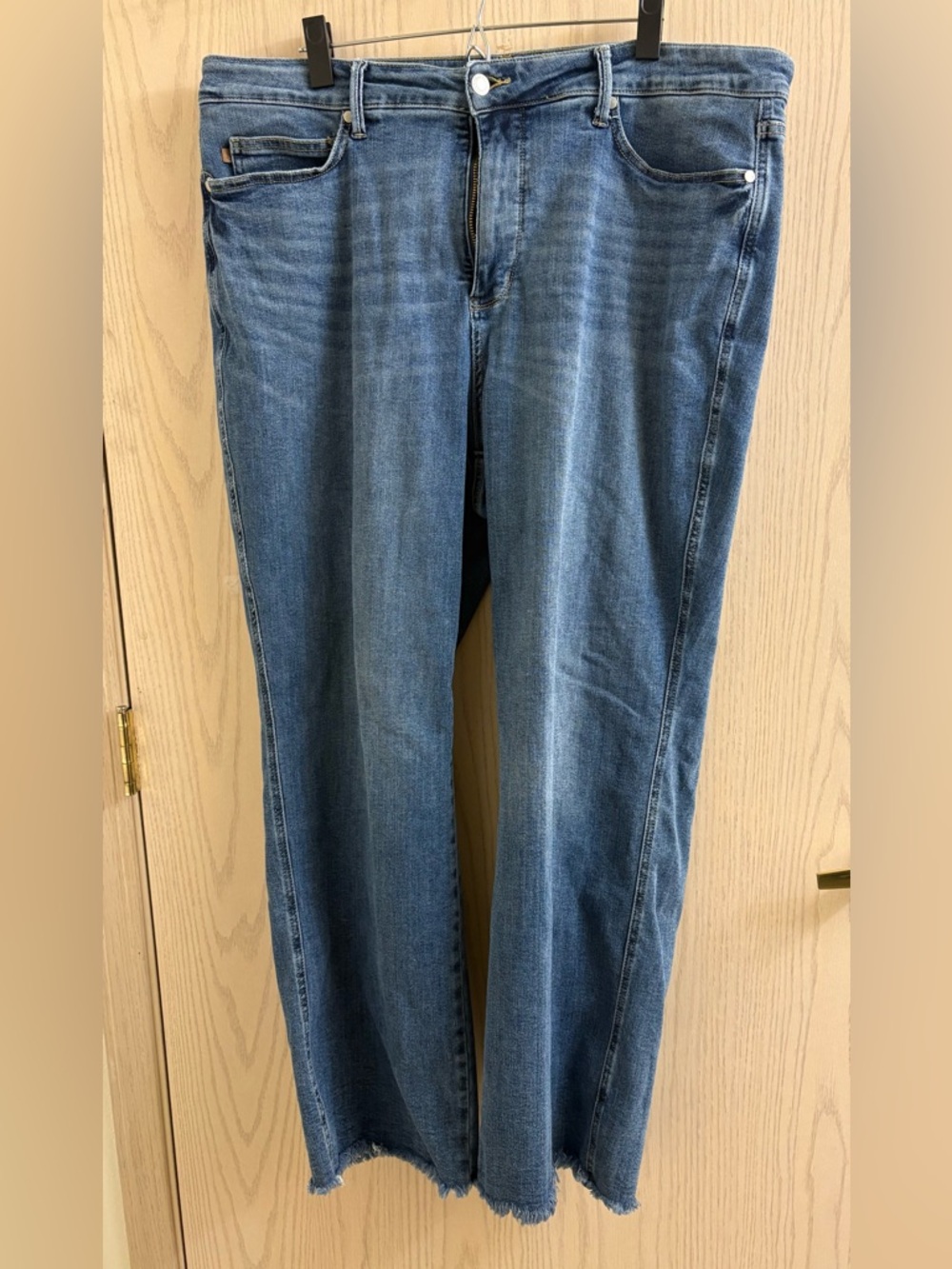 Judy Blue women’s Straight-Leg Blue Jeans
